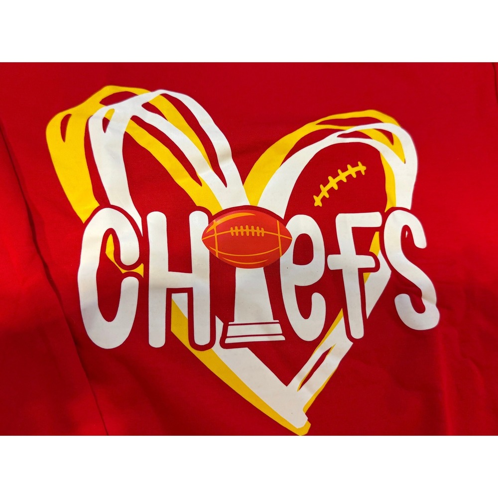 Kansas City Chiefs Heart Football Graphic Red Crewneck Sweatshirt Large NWOT - Picture 4 of 9